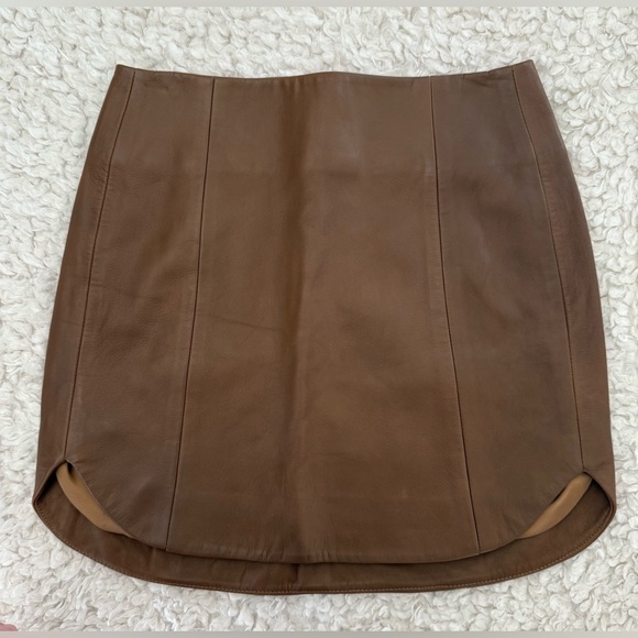Designer “The Sei” 100% Lambskin Baseball Hem Mini Skirt, Size 2. - Picture 2 of 16
